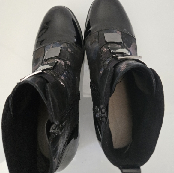 REMONTE Patent Leather Ankle Booties - Blue /Silver Camo,Mirrored Plates. 6.5-7 - Picture 8 of 14